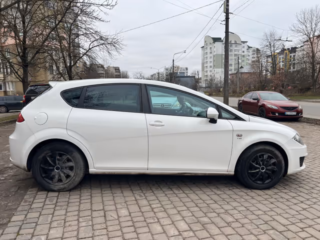 SEAT Leon - фото 4