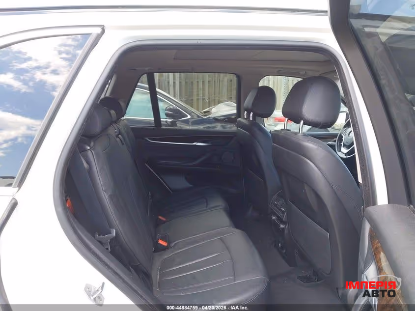 BMW X5 - фото 5