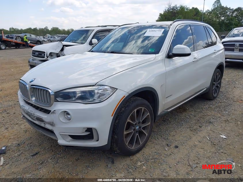 BMW X5 - фото 1
