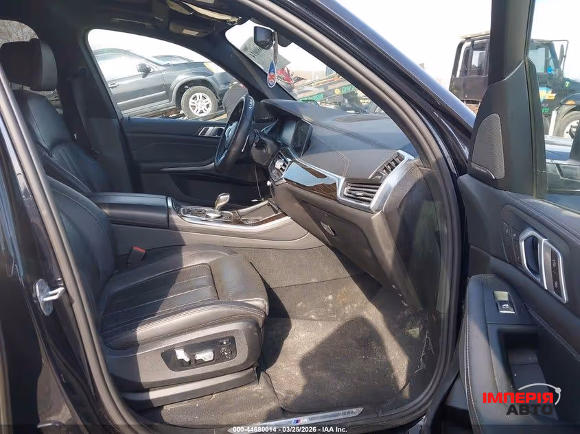 BMW X5 - фото 5