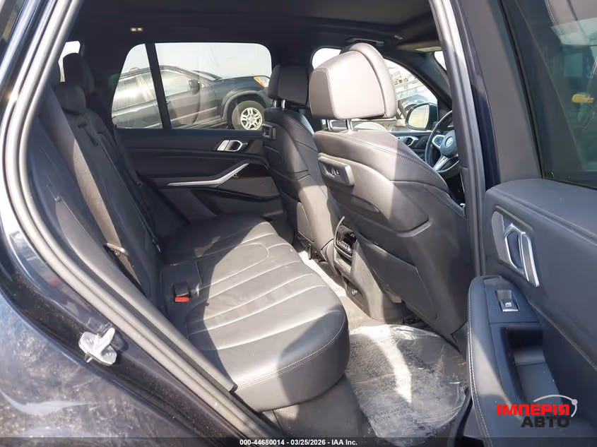 BMW X5 - фото 6