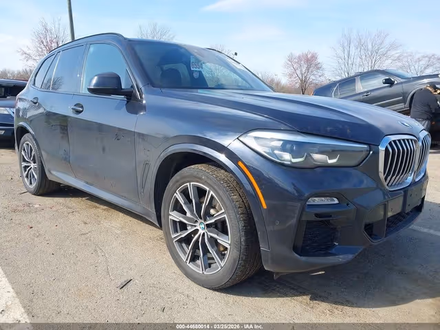 BMW X5 - фото 1