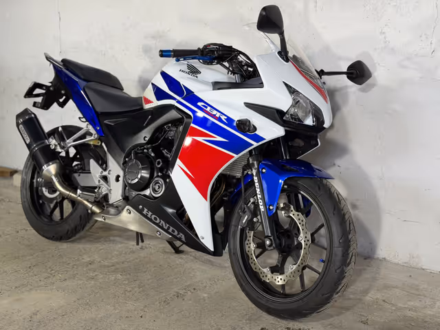 Honda CBR 400R - зображення 4