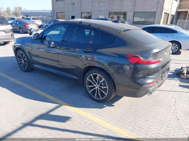 BMW X4 - фото 3