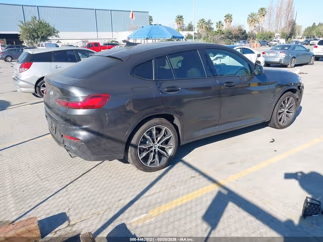 BMW X4 - фото 4