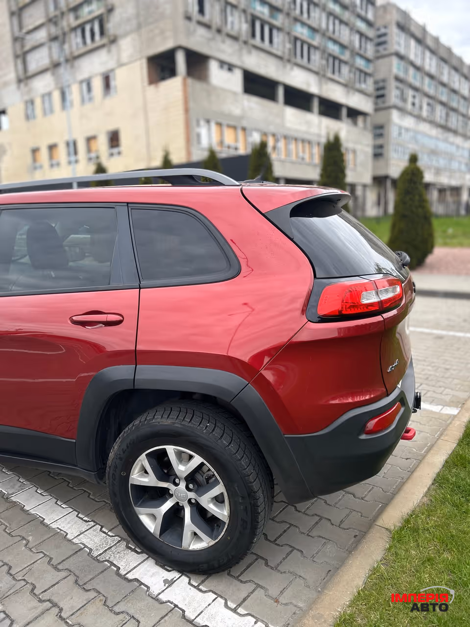 Jeep Cherokee - фото 5