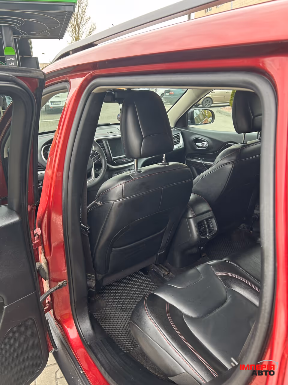 Jeep Cherokee - фото 18