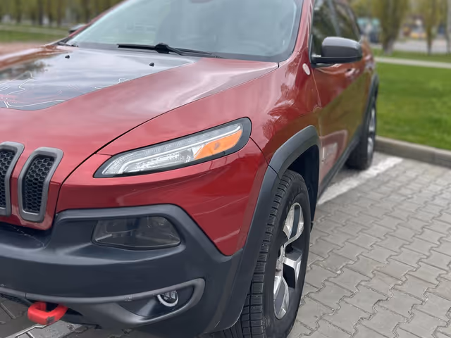 Jeep Cherokee - фото 3