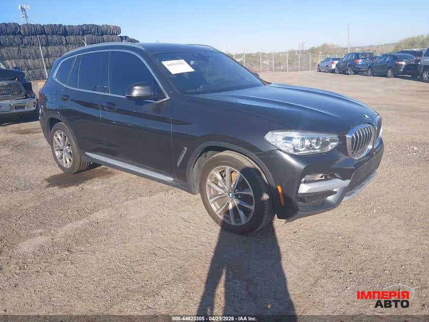 BMW X3 - фото 1