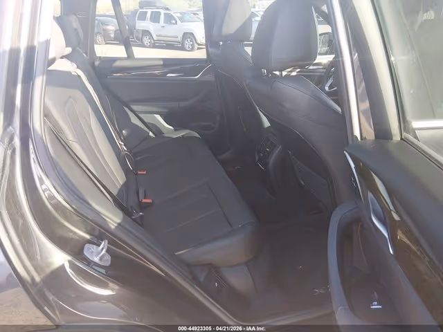 BMW X3 - фото 4