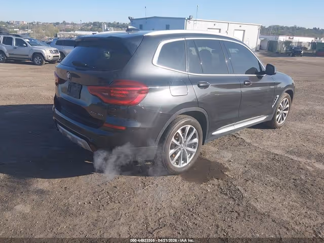 BMW X3 - фото 2
