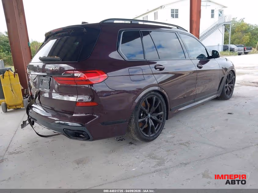 BMW X7 - фото 2