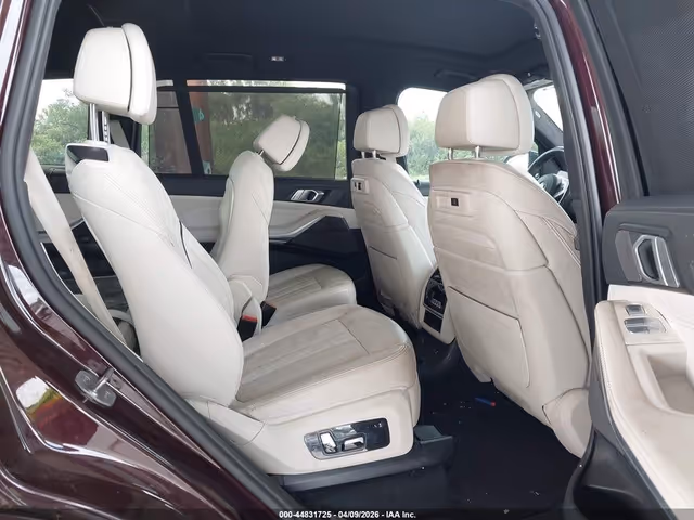 BMW X7 - фото 5