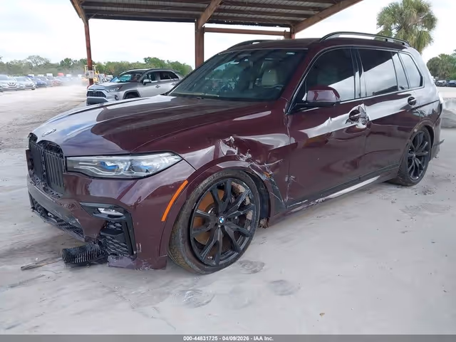 BMW X7 - фото 3