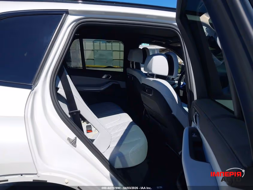 BMW X5 - фото 6