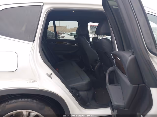BMW X3 - фото 5