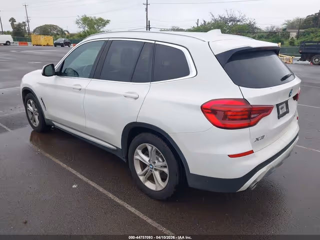 BMW X3 - фото 3