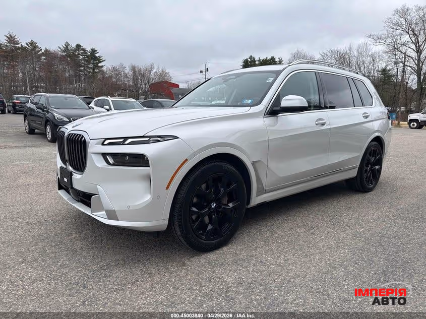 BMW X7 - фото 1