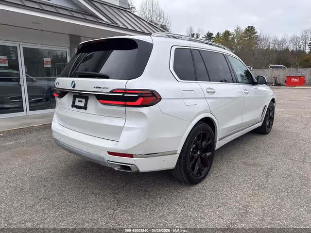 BMW X7 - фото 3