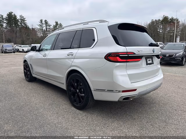 BMW X7 - фото 4