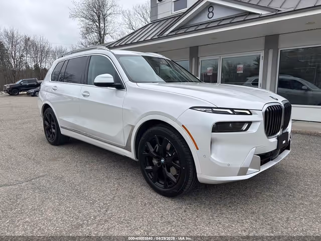 BMW X7 - фото 2