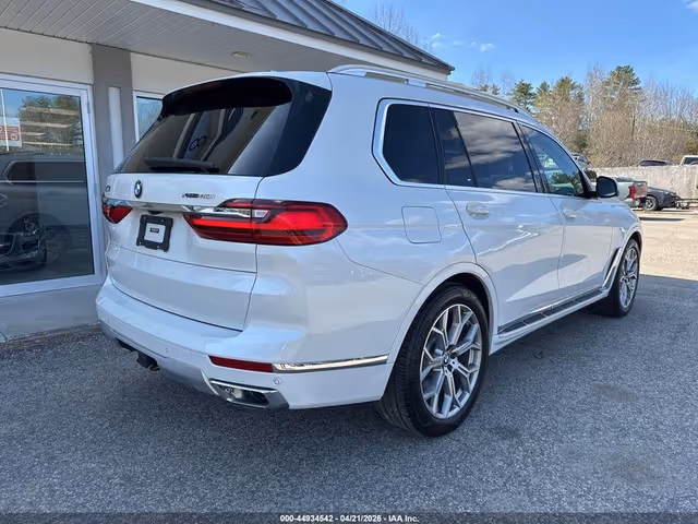 BMW X7 - фото 3