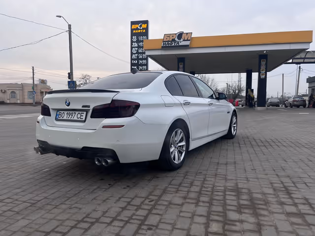 BMW 5 серії - фото 2