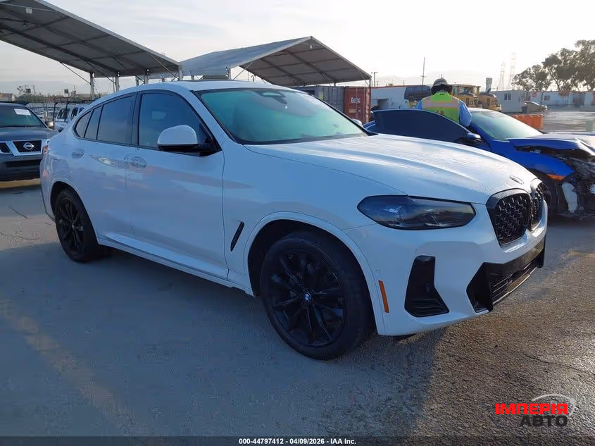 BMW X4 - фото 1