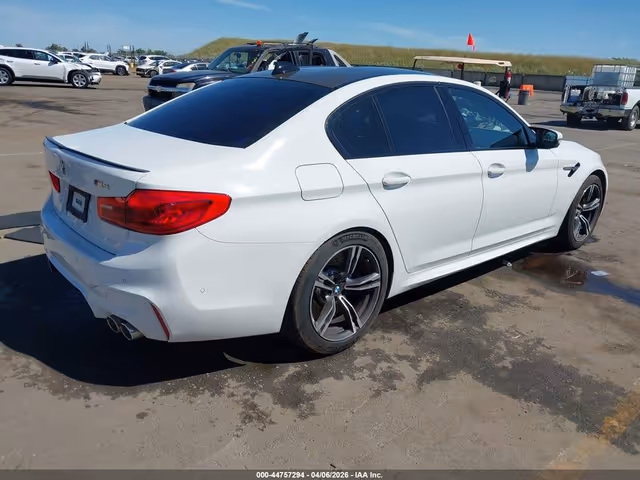 BMW M5 - фото 3