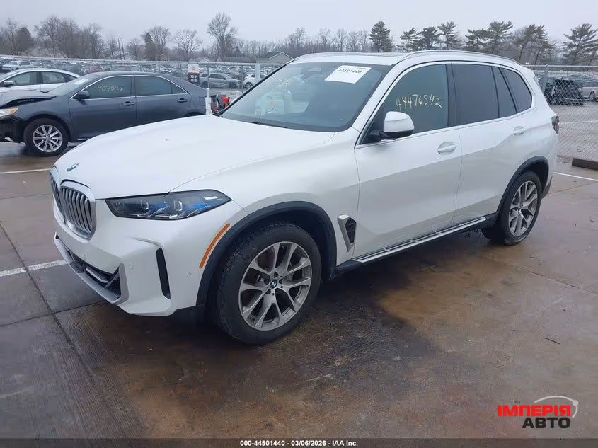 BMW X5 - фото 1