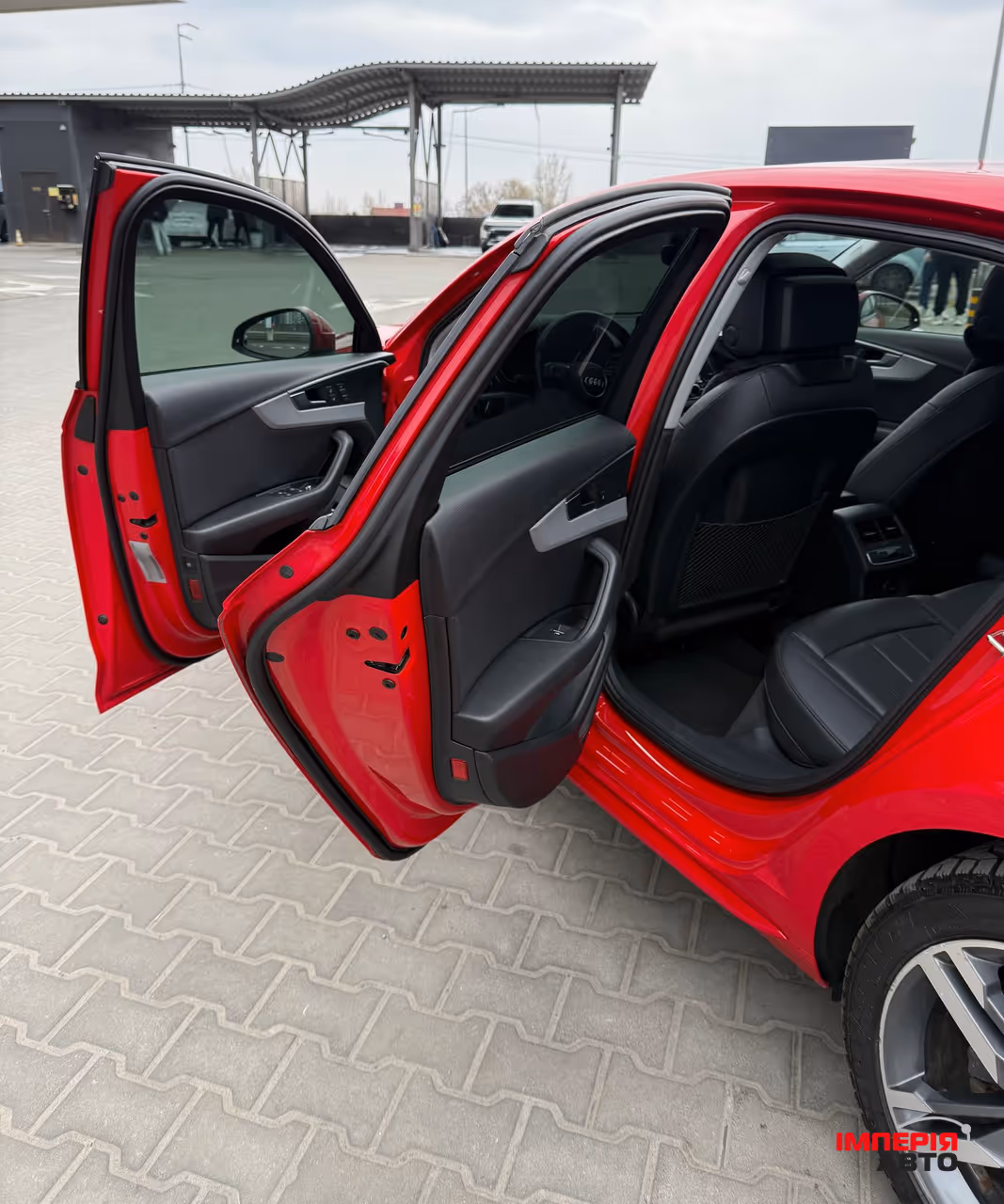 Audi A4 - фото 4