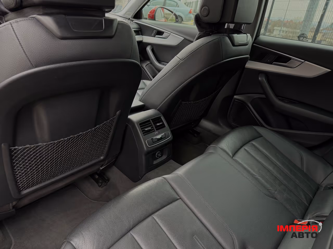 Audi A4 - фото 7