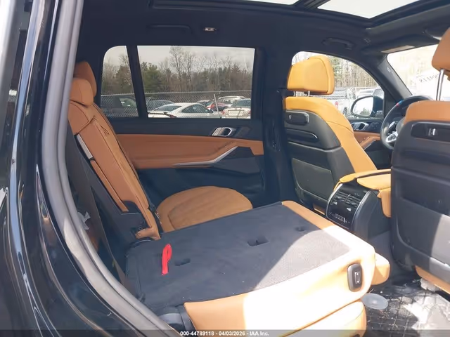 BMW X7 - фото 5