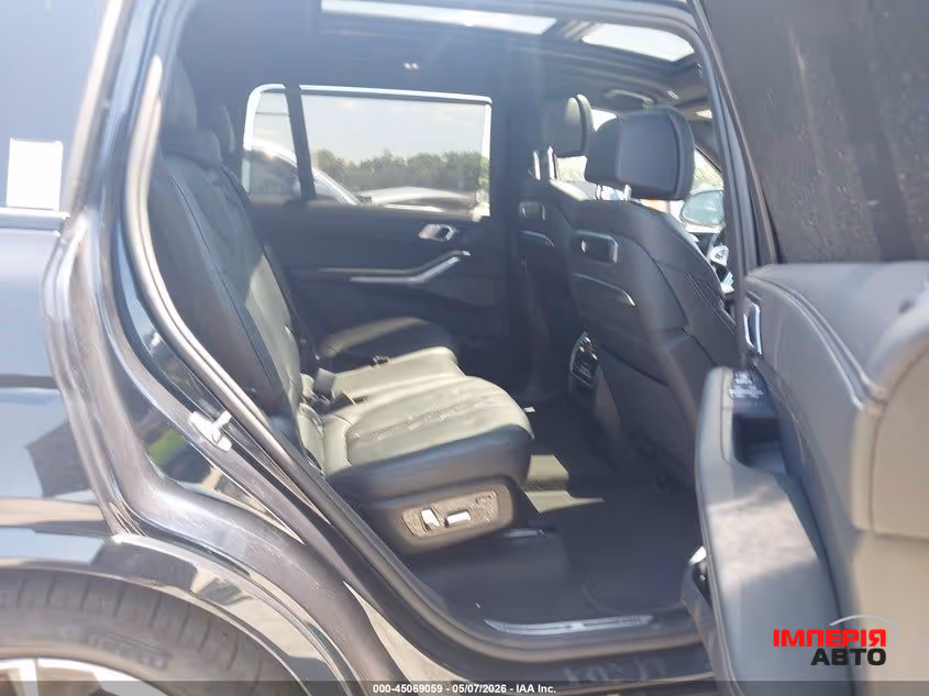 BMW X7 - фото 5