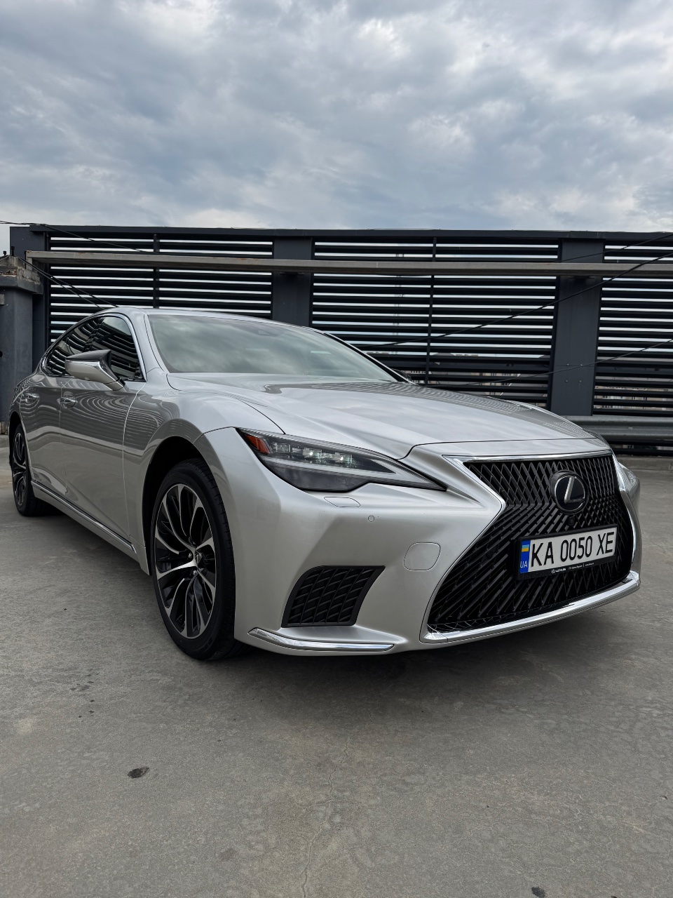 Lexus LS - фото 25