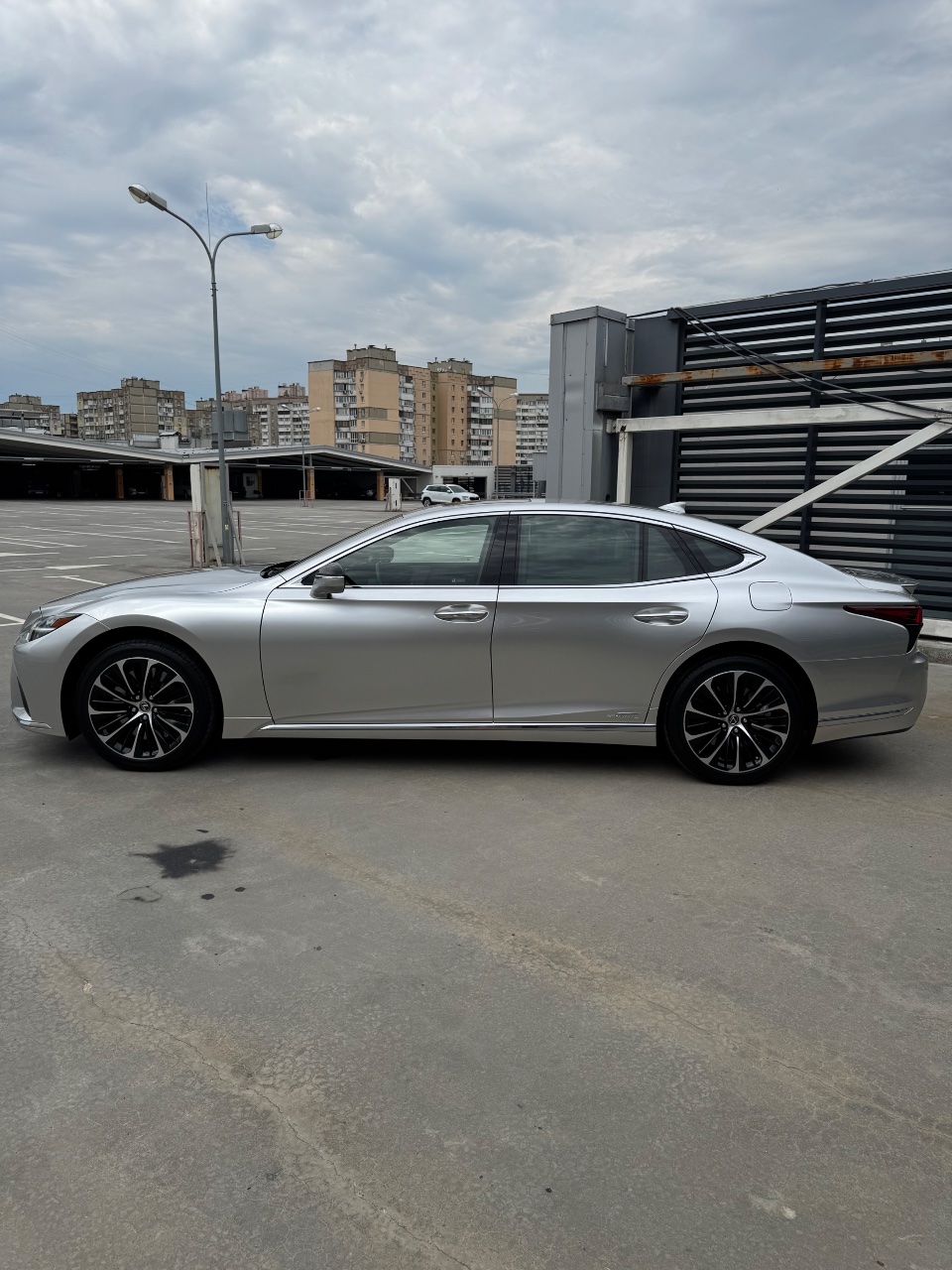 Lexus LS - фото 22