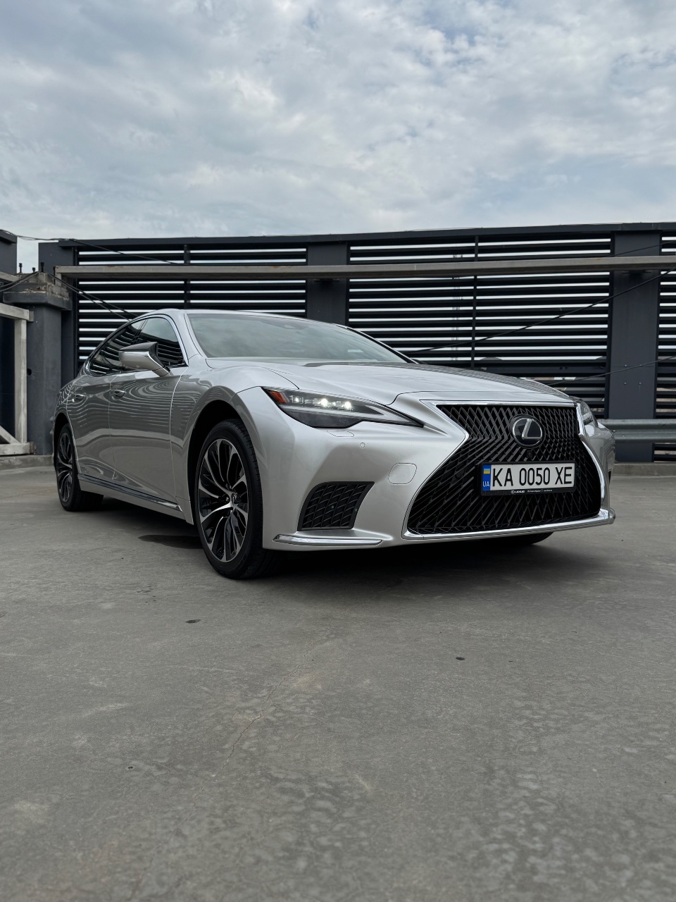 Lexus LS - фото 7