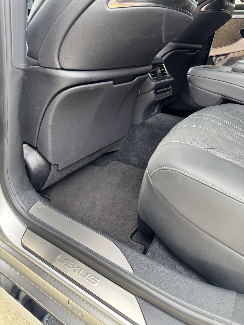 Lexus LS - фото 72