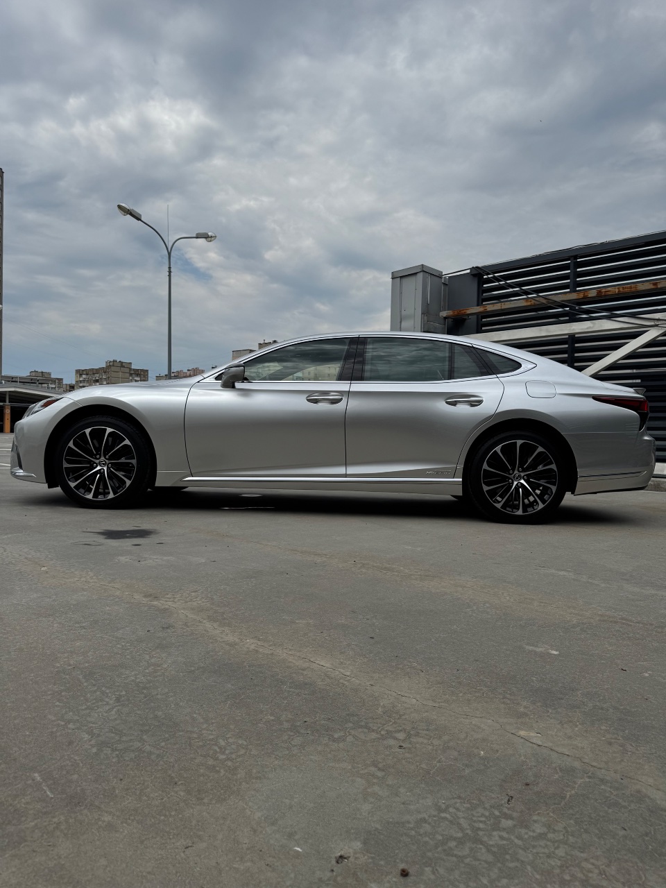 Lexus LS - фото 21