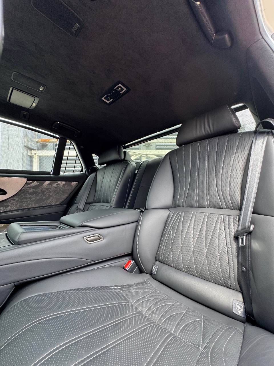 Lexus LS - фото 18