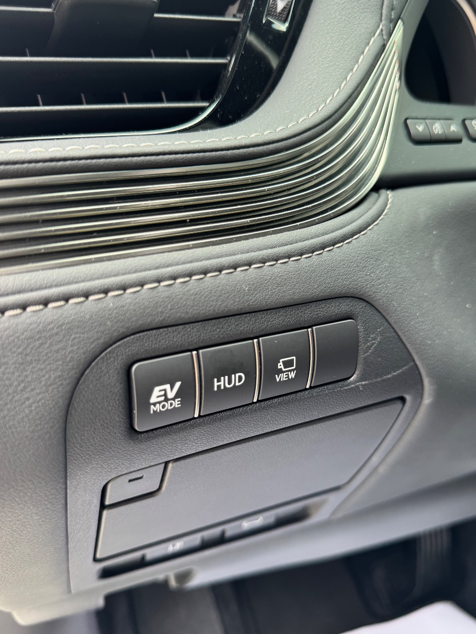 Lexus LS - фото 80