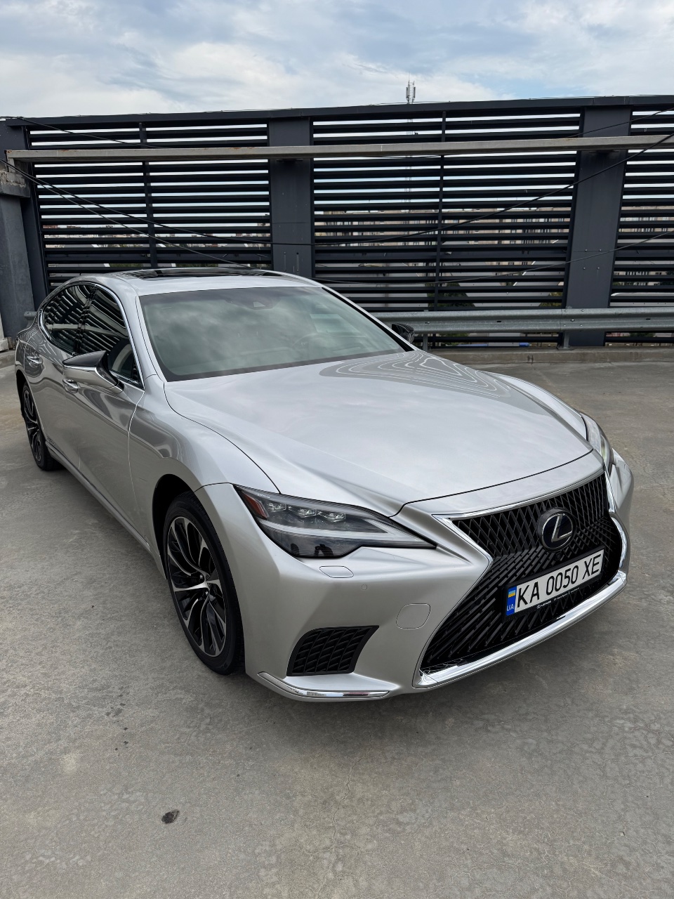 Lexus LS - фото 23