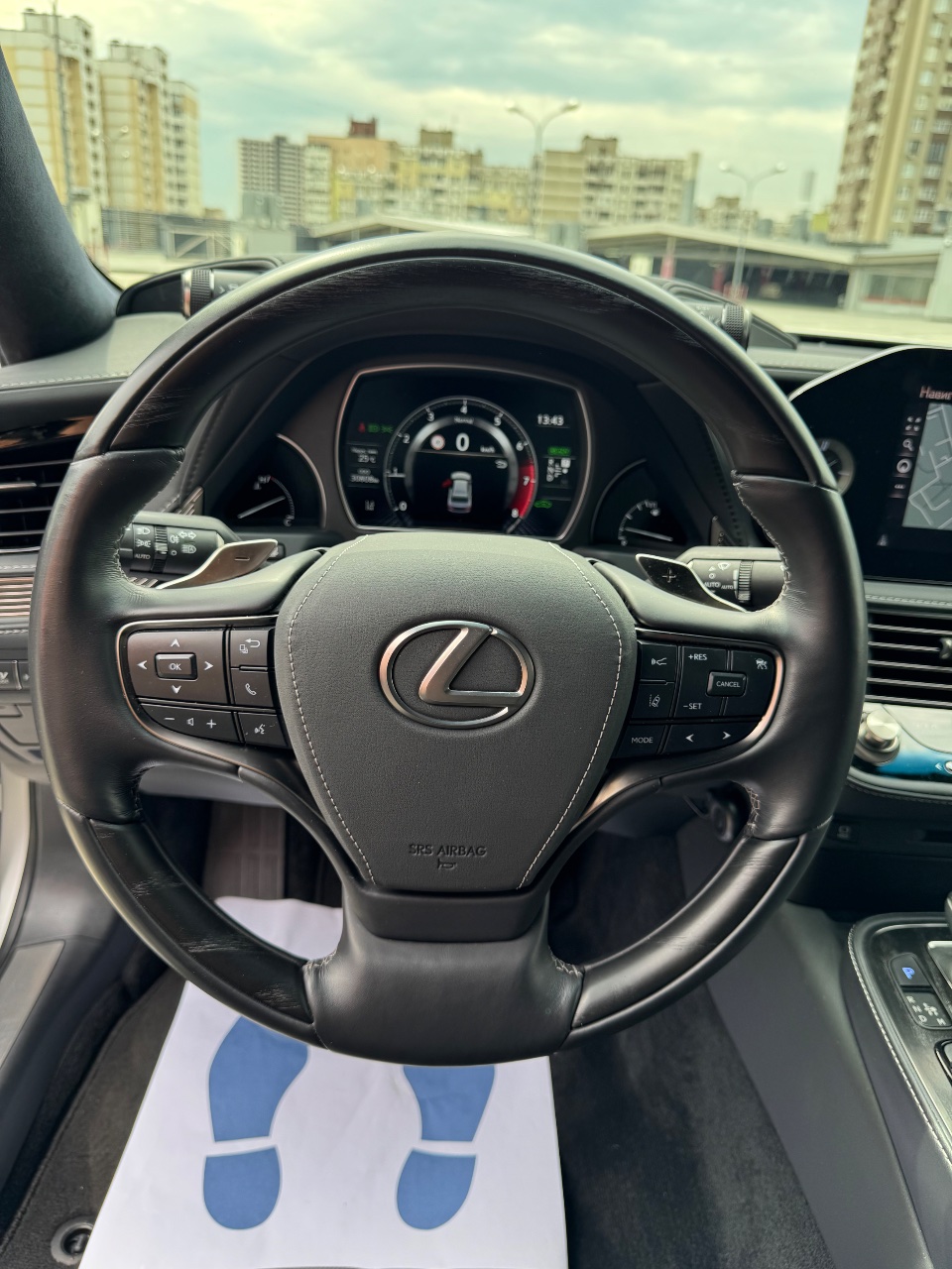 Lexus LS - фото 41