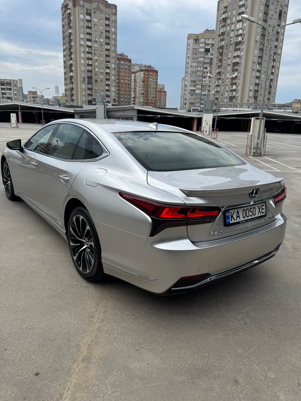 Lexus LS - фото 24