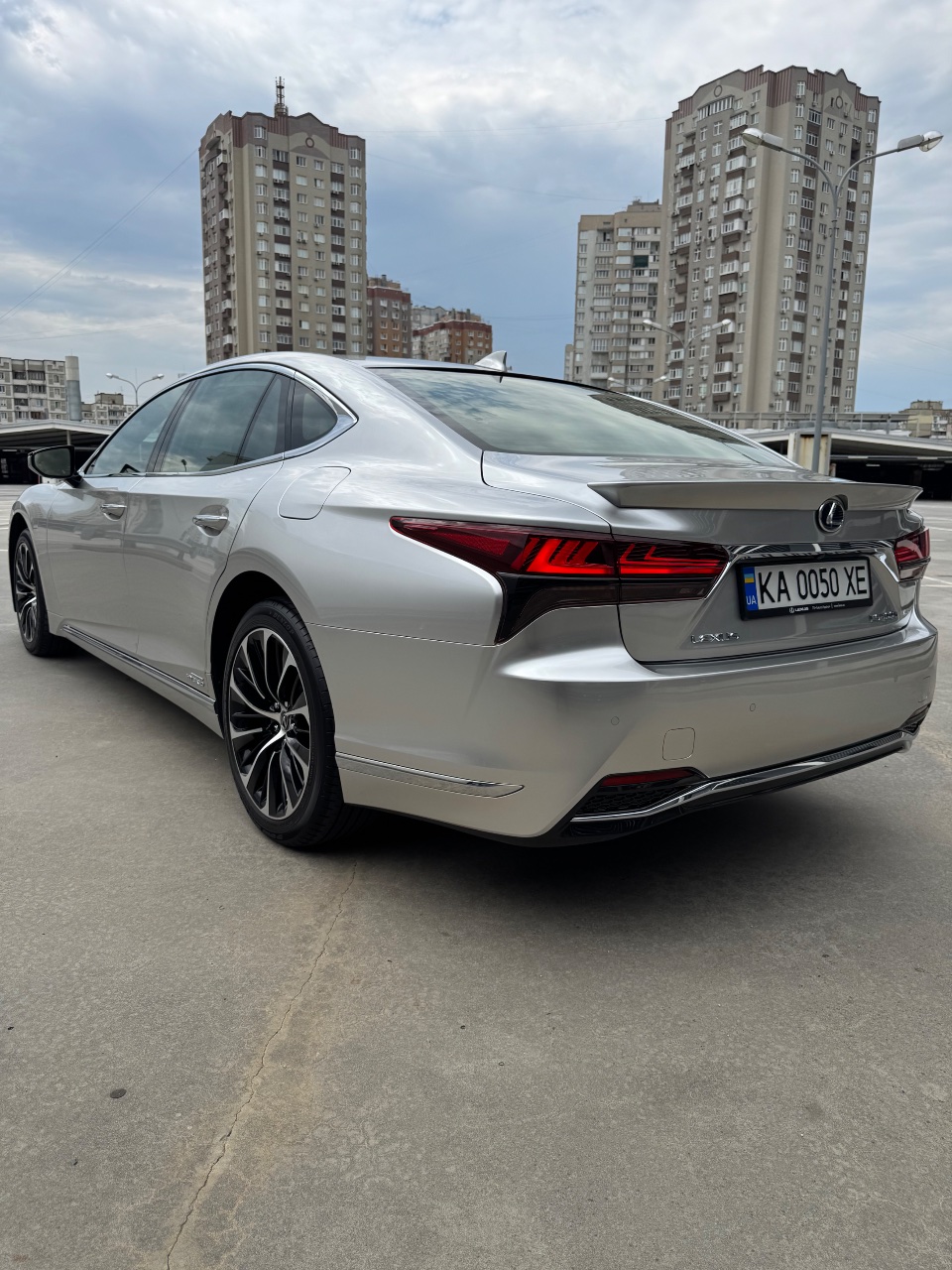 Lexus LS - фото 28