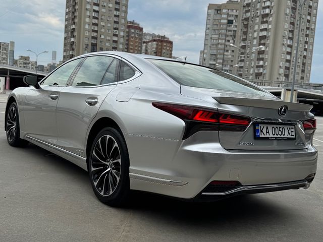 Lexus LS - фото 3