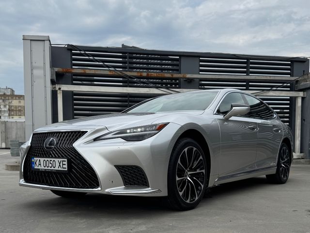 Lexus LS - фото 1