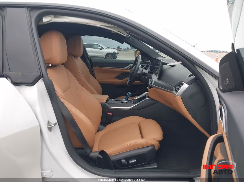 BMW i4 - фото 6