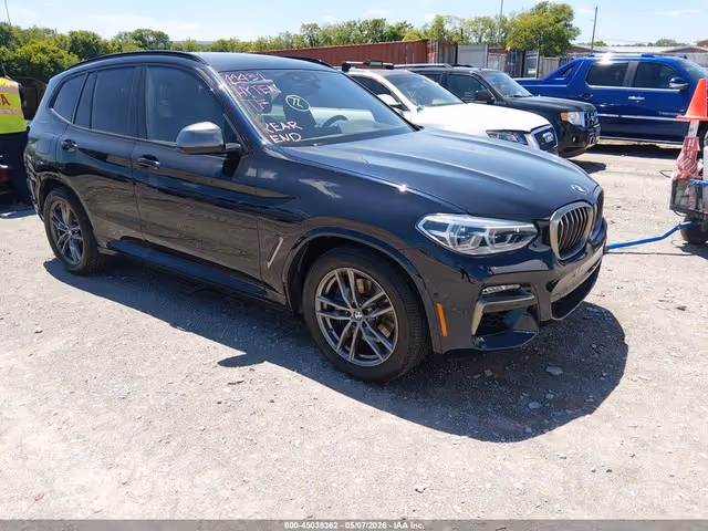 BMW X3 - фото 1