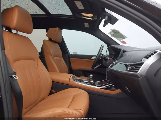 BMW X7 - фото 5